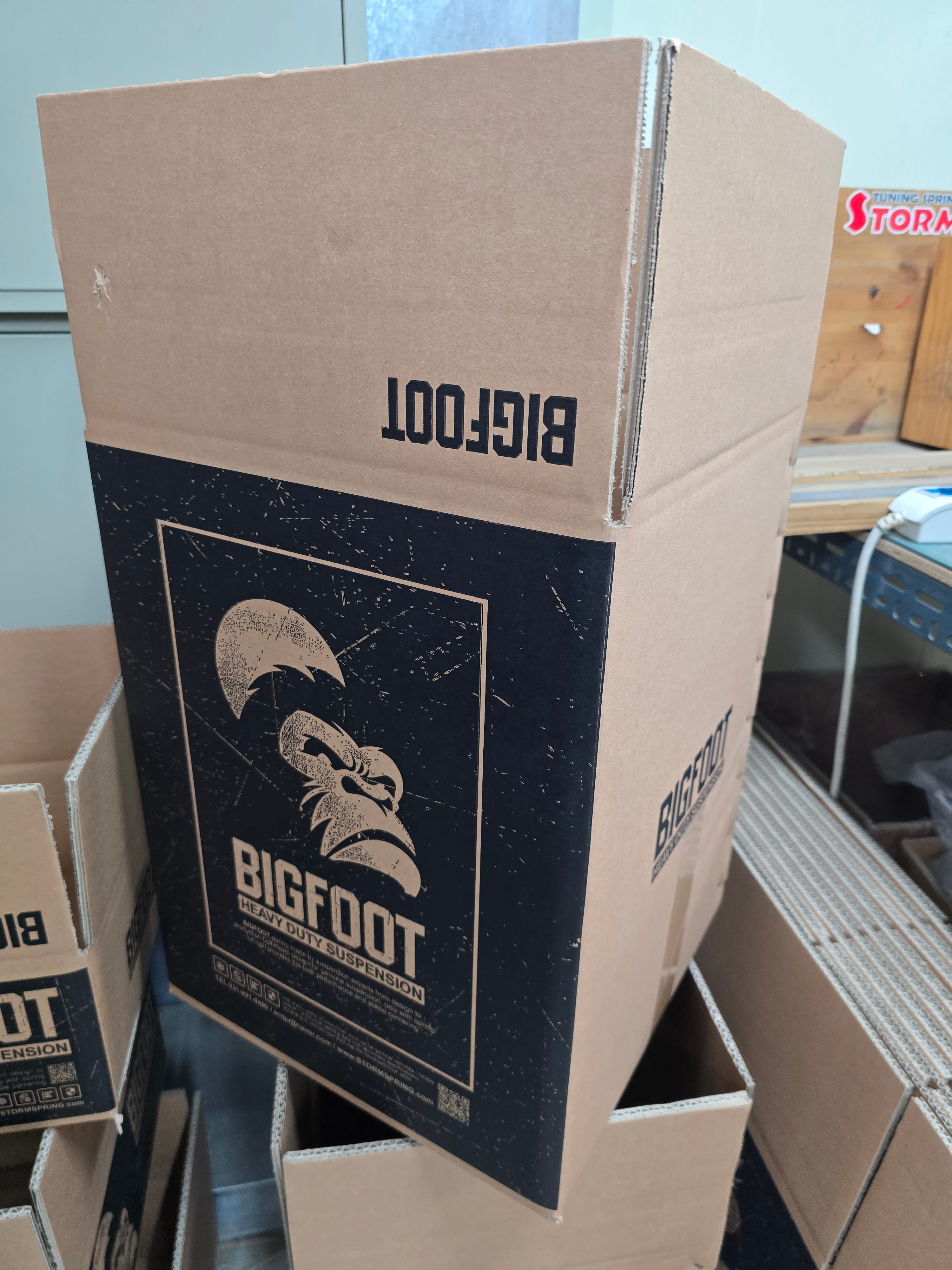 PV5 CARGO F&R LIFT SPRINGS_box